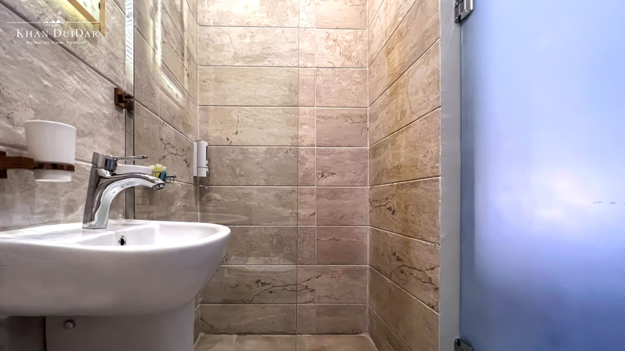 Bathroom 4, Khan Duidar Inn - Pyramids View Rooftop, Al-Ahram