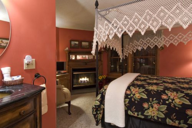 Bedroom 3, Inn at Ellis River, Carroll