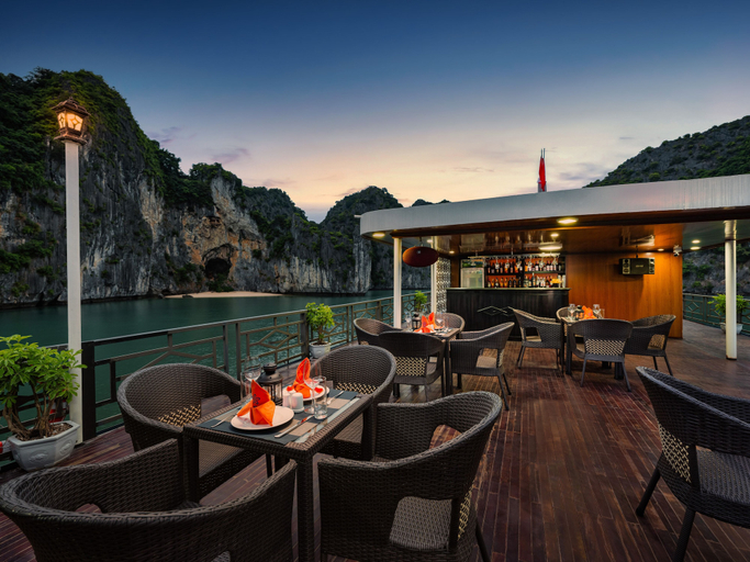 Food & Drinks 4, La Pandora Boutique Cruise, Hạ Long