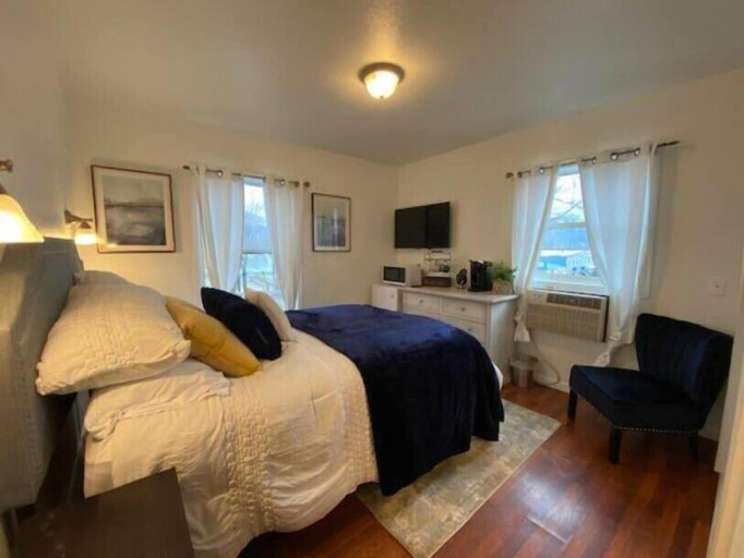 Bedroom 5, St. Maries Inn, Benewah