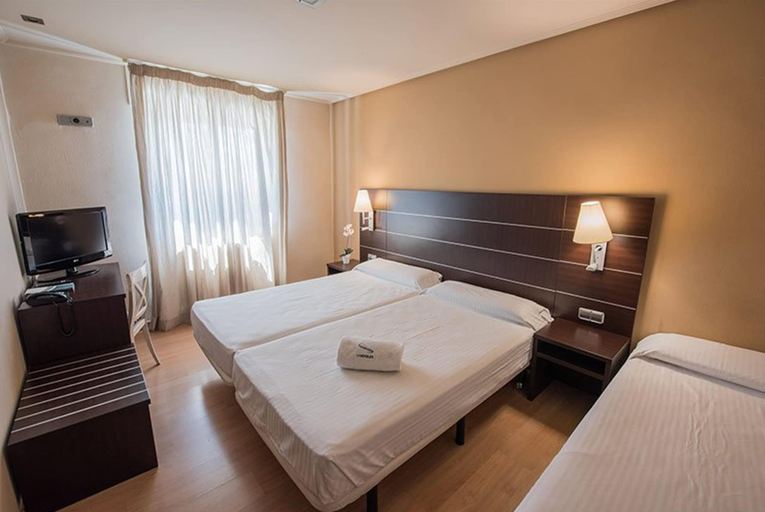 Bedroom 3, Hotel Las Ventas, Zaragoza