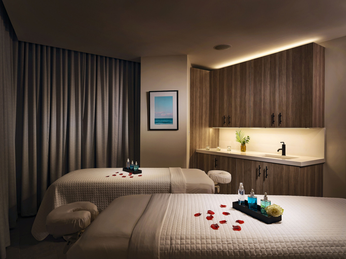 Bedroom 3, Wave Resort, Monmouth