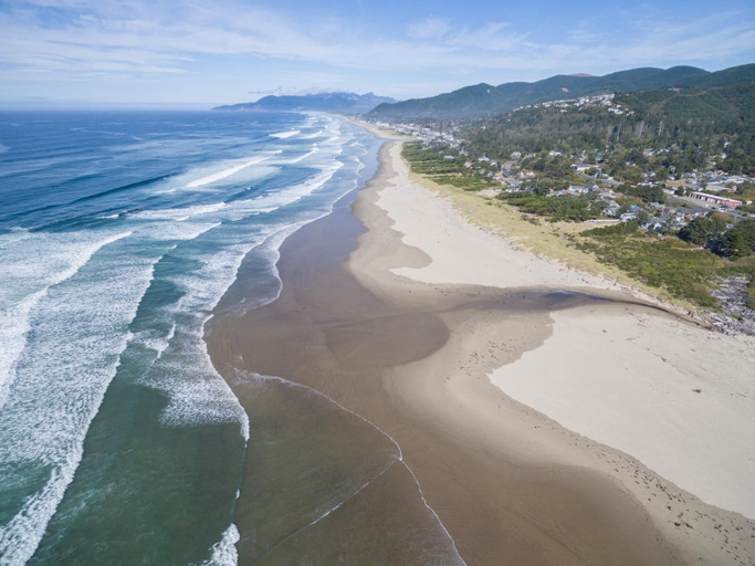 Others 5, The Strand at Twin Rocks, Tillamook