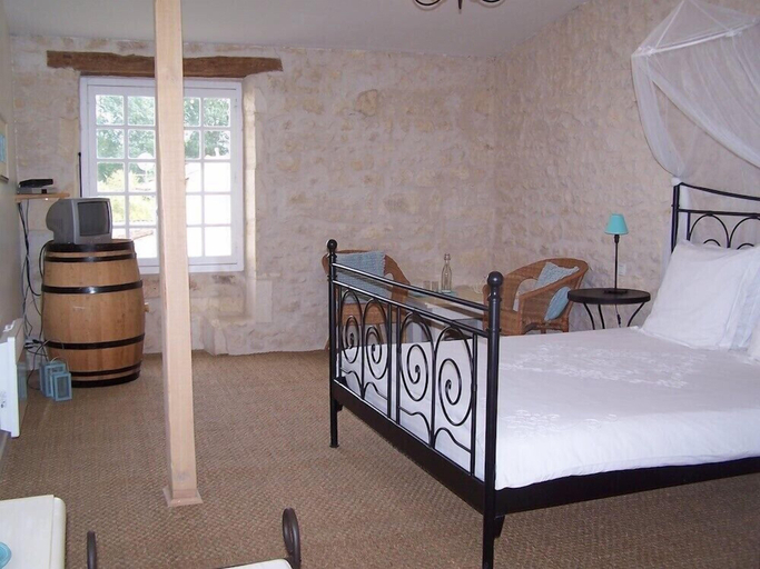 Bedroom 5, Le Four à Pain - Chambres d'Hôtes, Charente-Maritime