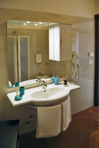 Bathroom 3, Residence Borgo Offida, Ascoli Piceno