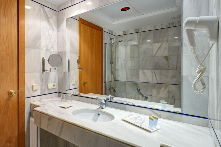 Bathroom 4, Hotel Girasol, Baleares