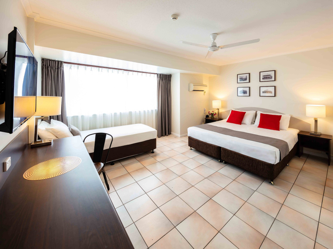 Bedroom 3, Hides Hotel Cairns, Cairns
