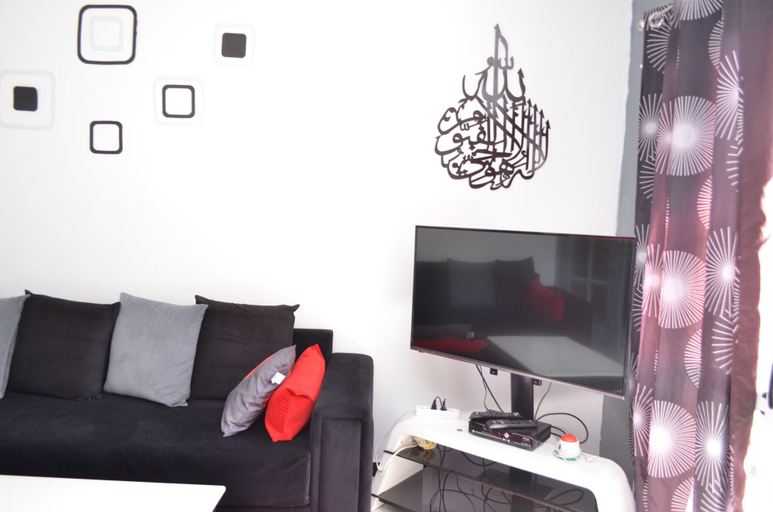 Others 4, Bel appartement Akid Lotfi, Oran