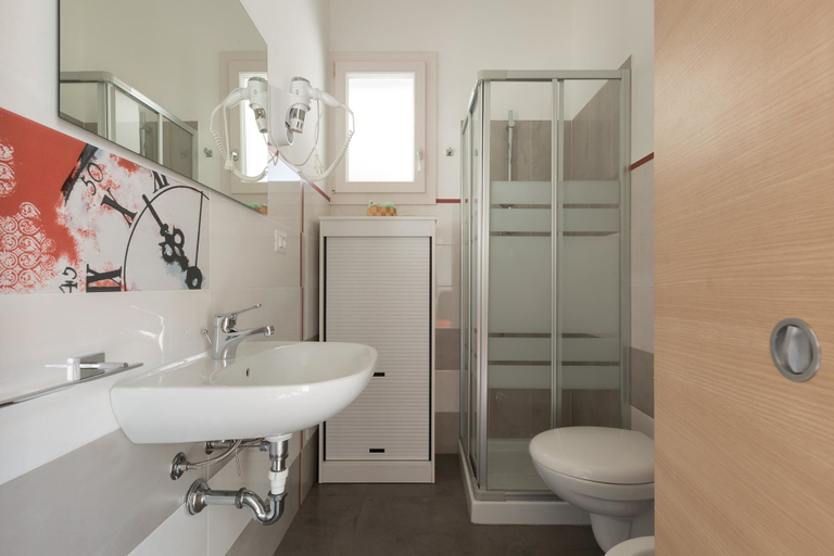 Bathroom 5, Villa Espada, Lecce