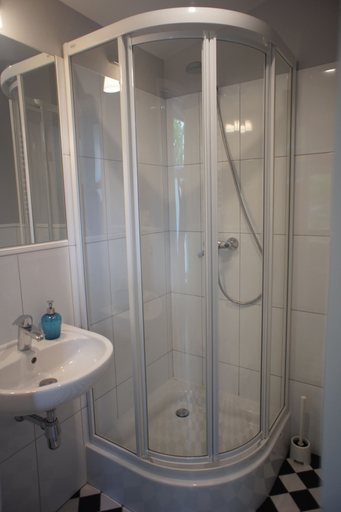 Bathroom 3, Sopot My Heart, Sopot