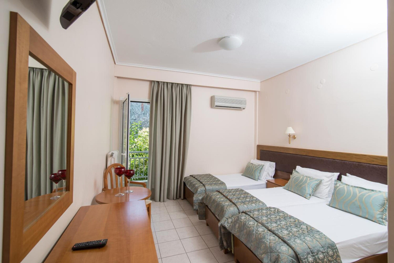 Bedroom 3, Regina Mare Hotel, Central Macedonia