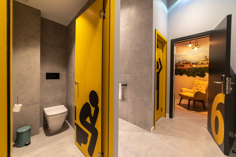Bathroom 4, Petit Hostel La Latina - Adults Only, Madrid