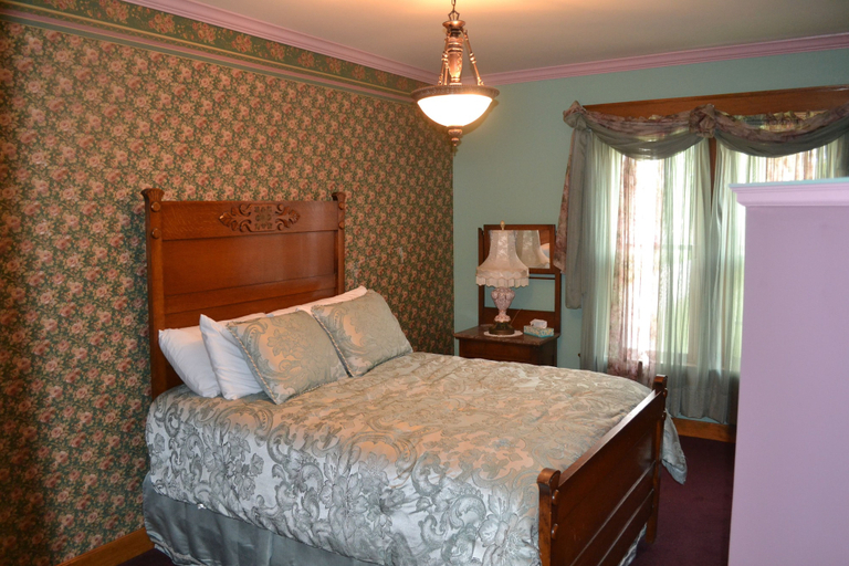 Bedroom 2, The Conner House B&B, Randolph