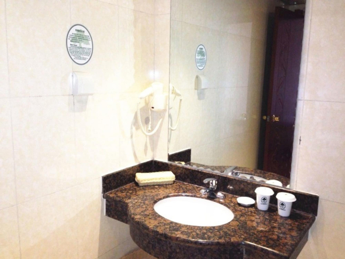 Bathroom 2, GreenTree Inn Jinan Gaoxin District Suncun New District Express Hotel, Jinan