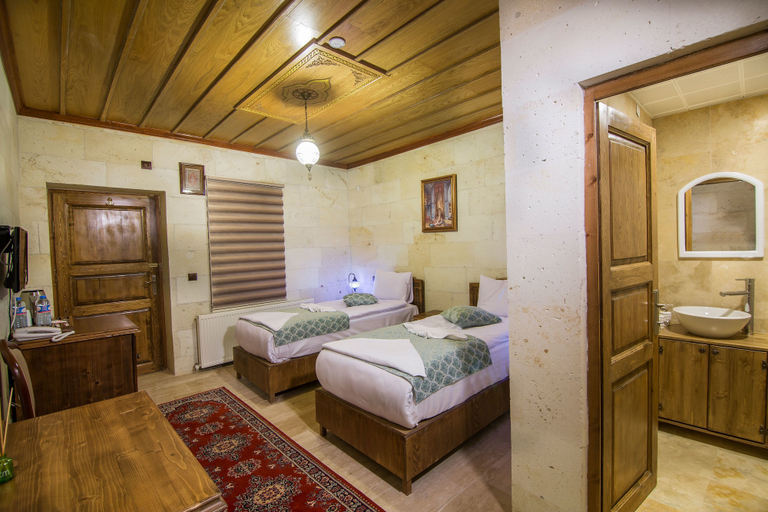 Bedroom 2, Ozbek Stone House, Nevşehir