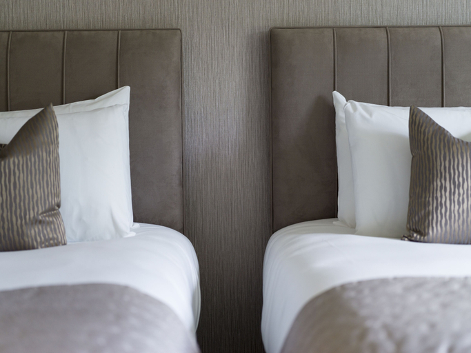 Bedroom 2, The Riverside, Wiltshire