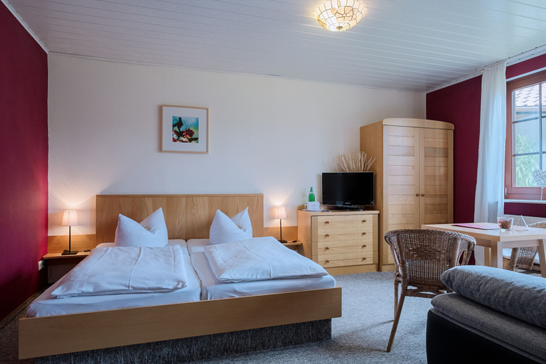 Bedroom 2, Hotel & Restaurant Lindengarten, Dahme-Spreewald