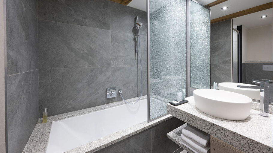 Bathroom 4, MGM Hôtels & Résidences – Résidence Amaya, Savoie