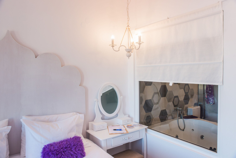 Bathroom 5, Stella Maria, Crete