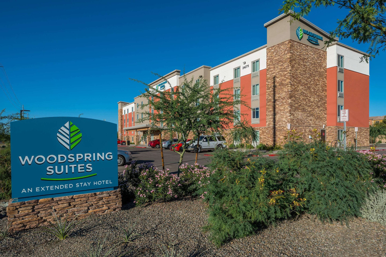 Exterior & Views 2, WoodSpring Suites Phoenix-Deer Valley, Maricopa