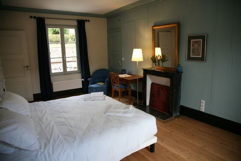 Bedroom 2, Chez Jules et Léonie, Val-d'Oise