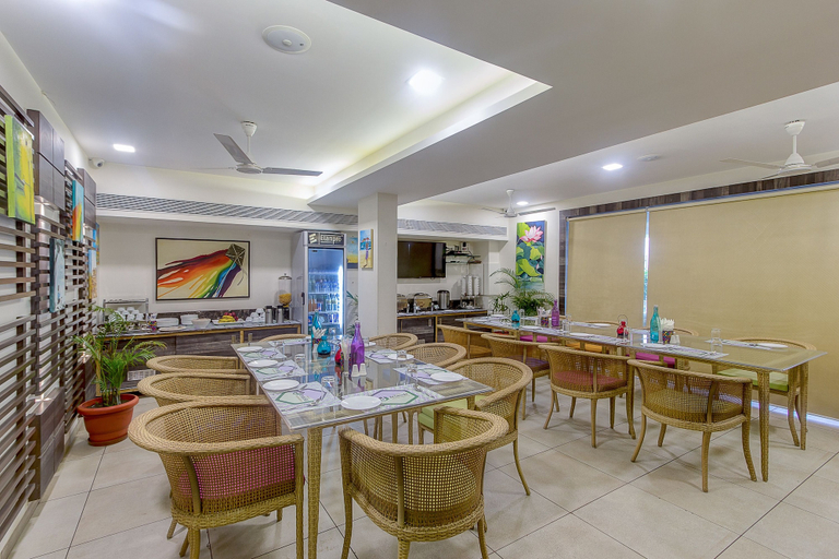Food & Drinks 5, Treebo Daksh Residency, Indore