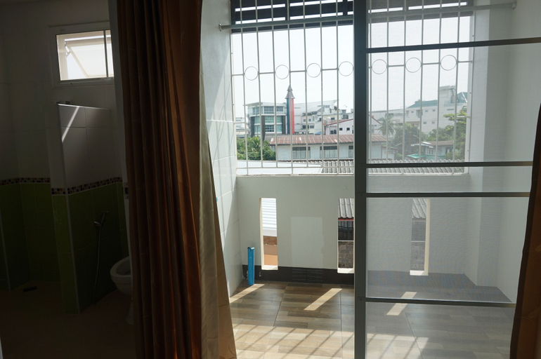 Others 5, MT Place Sakon Nakhon, Muang Sakon Nakhon