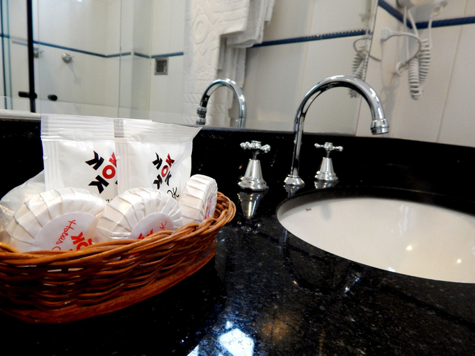 Bathroom 5, Hotel OK, Rio de Janeiro