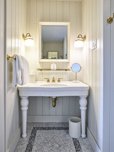 Bathroom 4, The Lake House on Canandaigua, Ontario