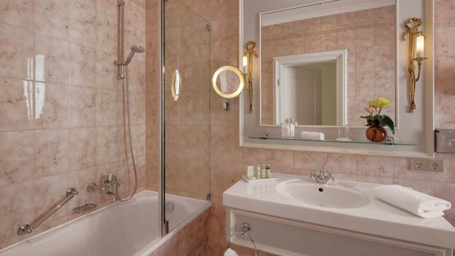 Bathroom 5, Hotel Excelsior München, München