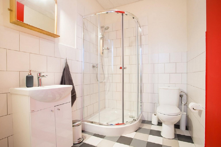Bathroom 5, Moon Hostel Gdańsk, Gdańsk City