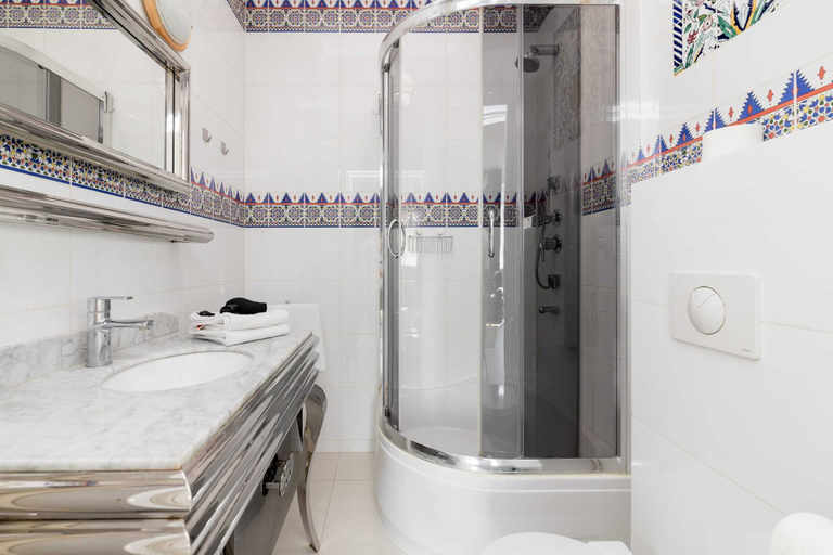 Bathroom 3, City Centre Apartment, Warsaw