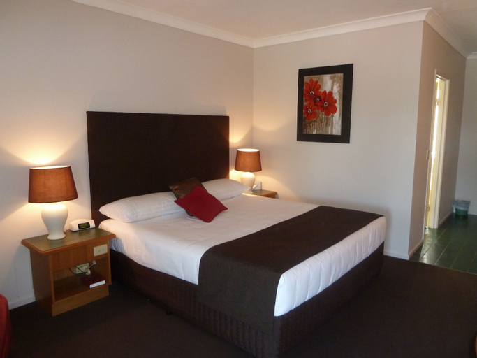 Bedroom 4, Puffers Inn Logan Motel, Loganholme