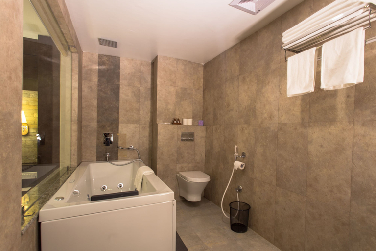 Bathroom 5, Bodhi Suites Boutique Hotel And Spa, Gandaki