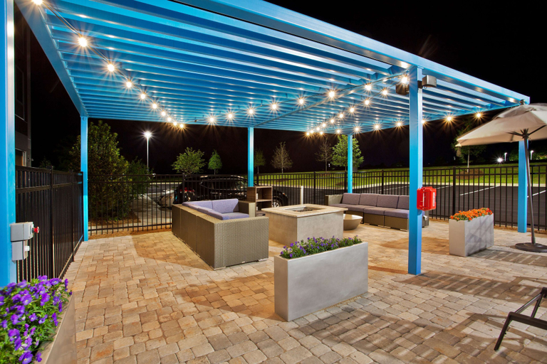 Food & Drinks 5, Tru By Hilton Prattville, Elmore