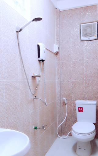 Bathroom 3, Duang Champa, Luang Prabang