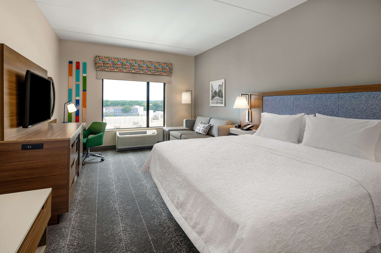 Bedroom 3, Hampton Inn & Suites Raleigh Midtown, Wake