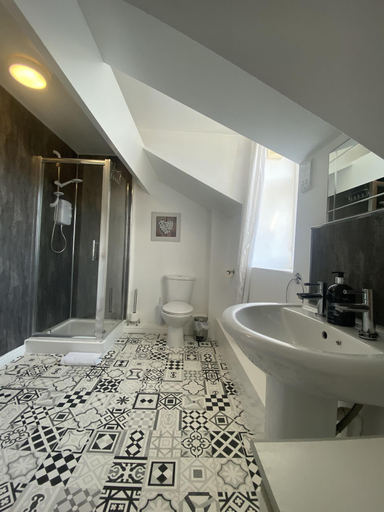 Bathroom 3, Number 19 Guesthouse, Cumbria