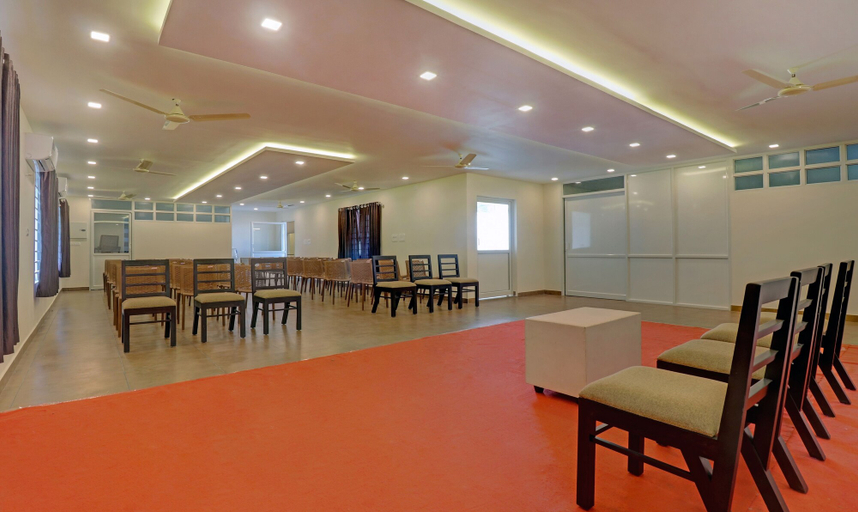 Food & Drinks 5, Treebo Golden Terminal, Kochi Airport, Ernakulam