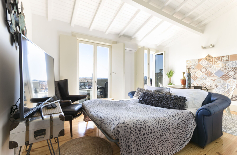 Bedroom 3, Charming Mezzanine Rooftop View, Porto