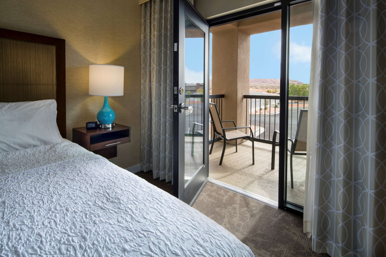 Bedroom 3, Hampton Inn & Suites Page - Lake Powell, Coconino