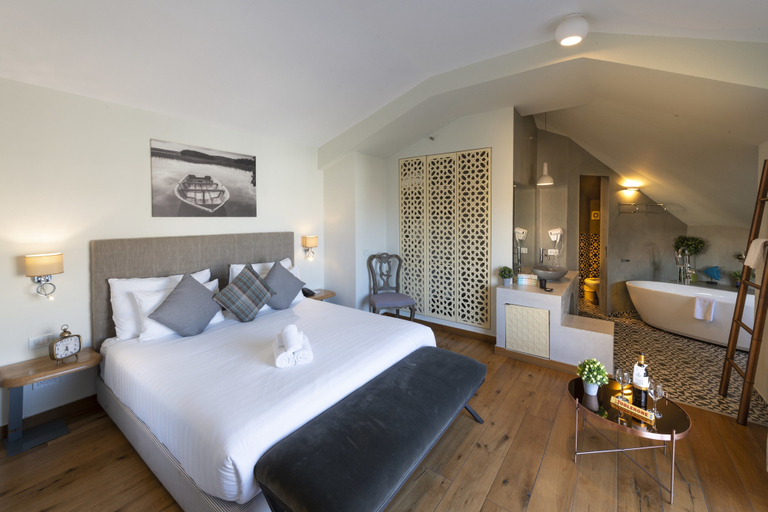 Bedroom 2, Margosa Hotel