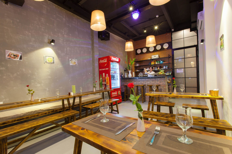Food & Drinks 5, Luxury Backpackers, Hoàn Kiếm