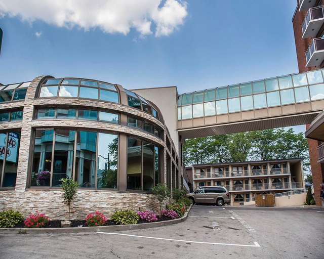 Exterior & Views 2, Quality Hotel Fallsview Cascade, Niagara