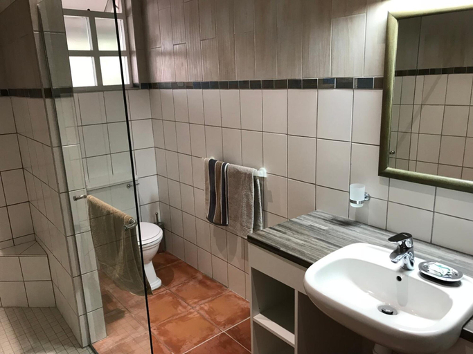 Bathroom 3, The Secret Garden Guesthouse, Swakopmund