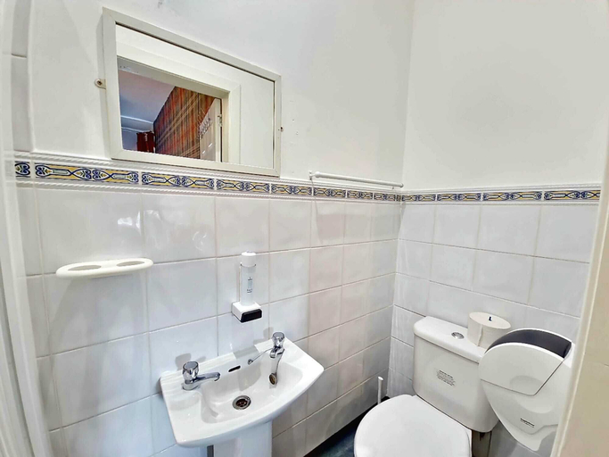Bathroom 3, Aberfoyle Inn, Stirling