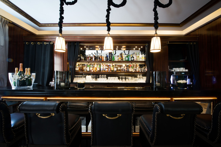 Food & Drinks 5, Le Belmont Paris, Paris