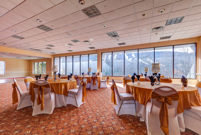 Food & Drinks 4, Chateau Resort & Conference Center, Monroe