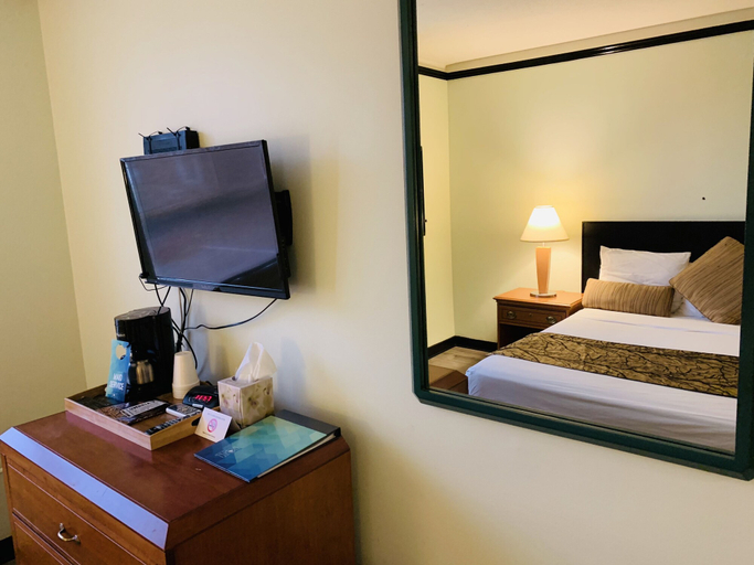 Bedroom 3, Hotel at the Waldorf, Greater Vancouver