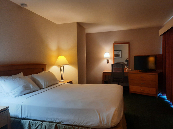Bedroom 3, RiverTree Inn & Suites, Asotin